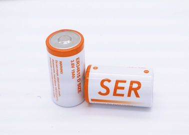 Una batteria al litio 3000mAh ER18505M di volt aa di dimensione 3,6 